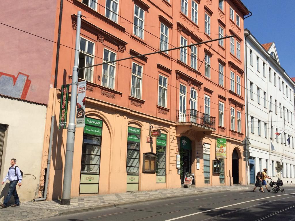 Charles Square 3* Prag